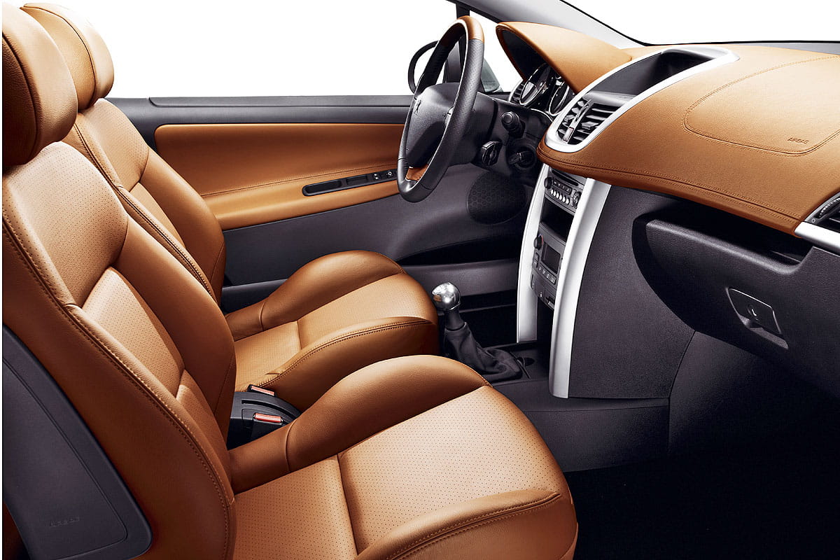 Peugeot 207 CC interior