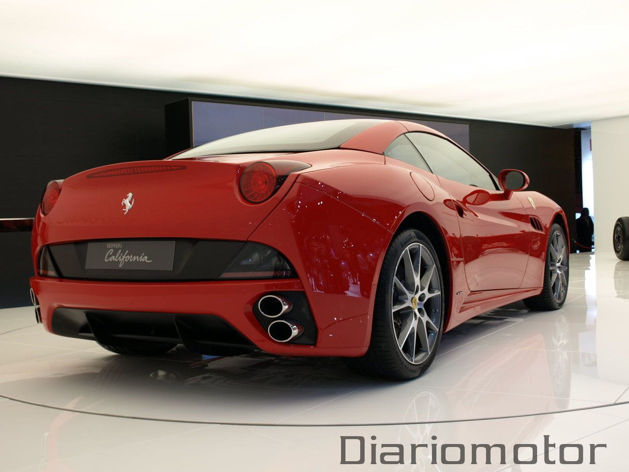 Ferrari California en París 2008