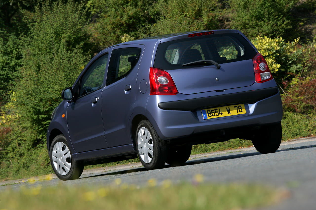 Nissan Pixo