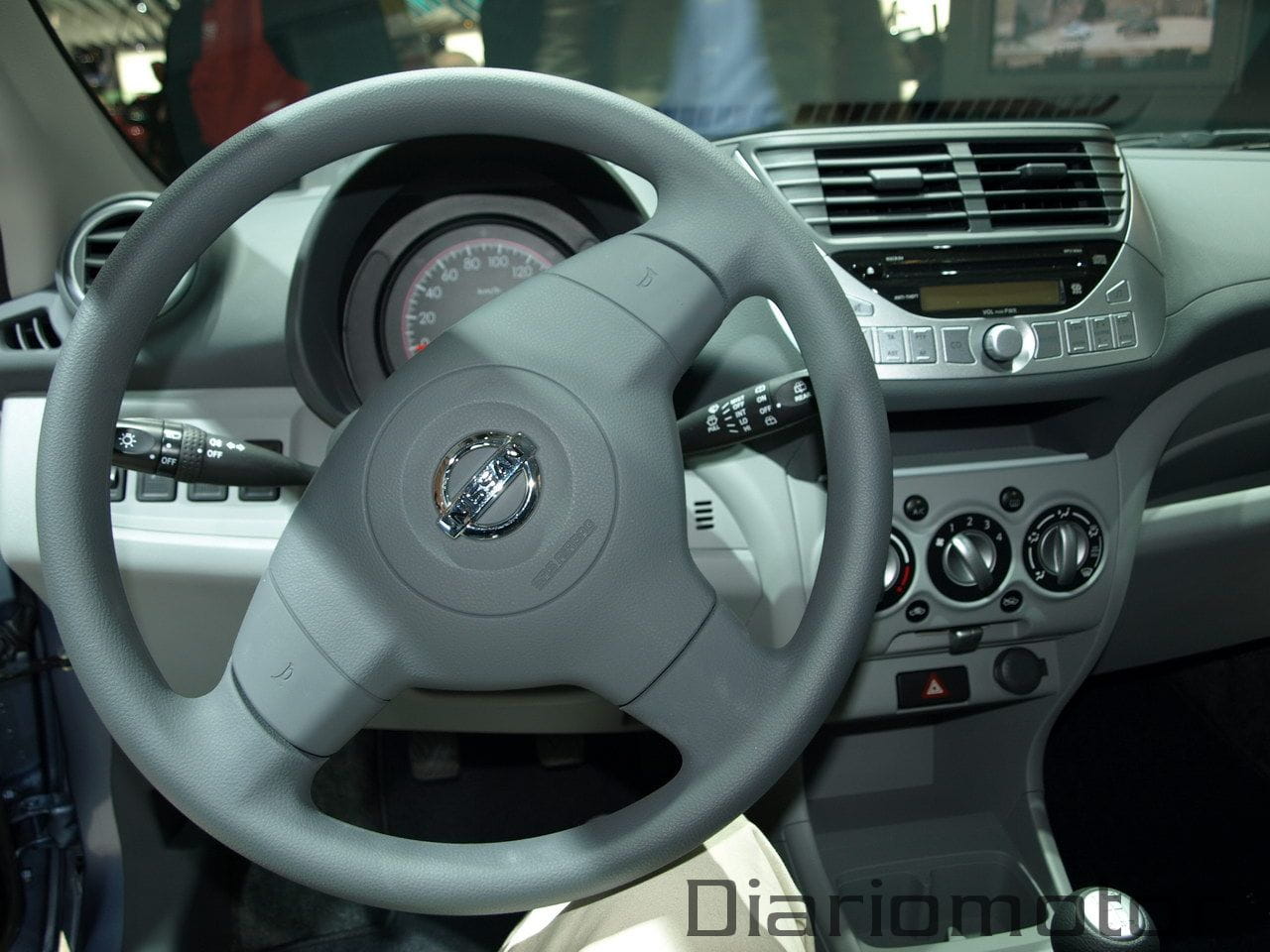 Nissan Pixo en París 2008