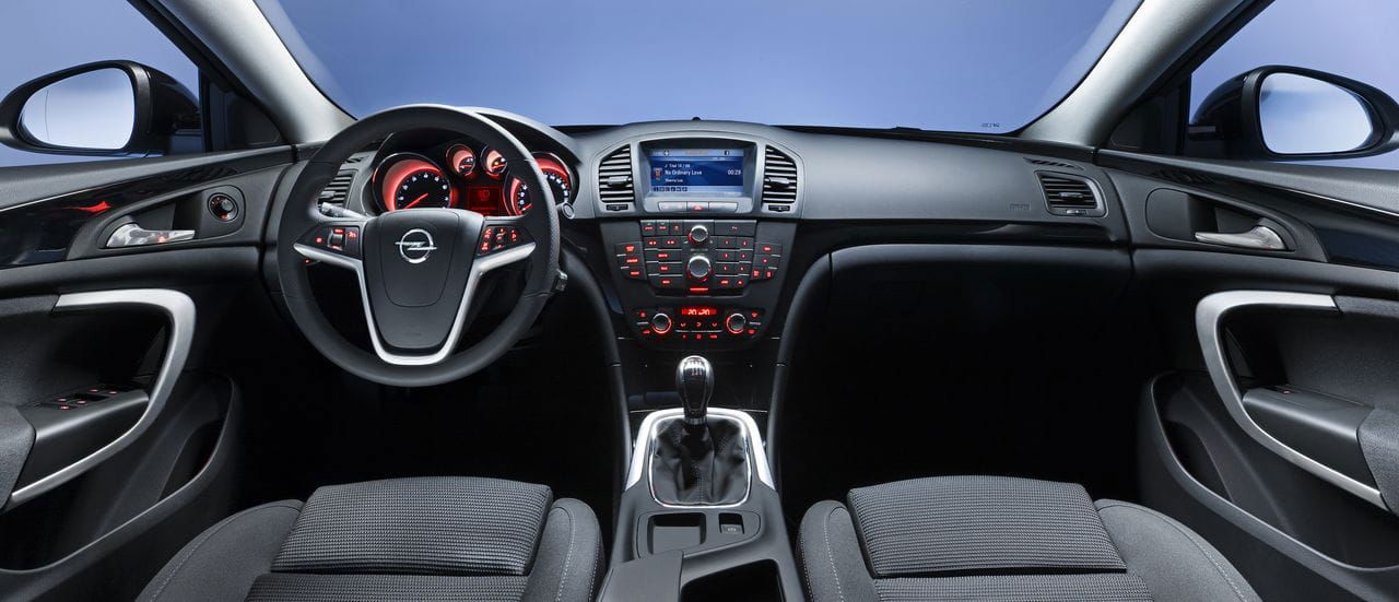 Opel Insignia - Interior 1