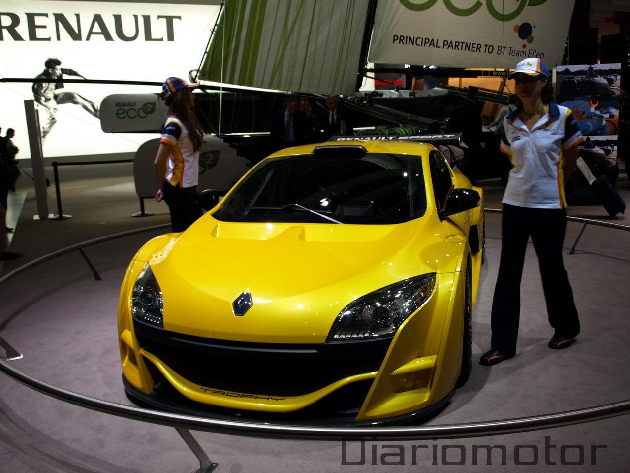 Renault Mégane Coupé Thropy en París 200