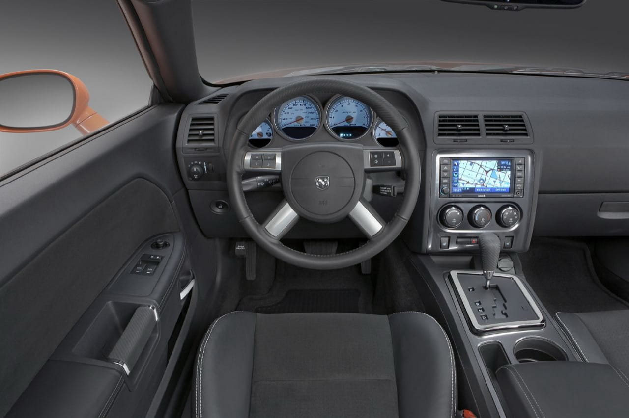 Dodge Challenger SRT8