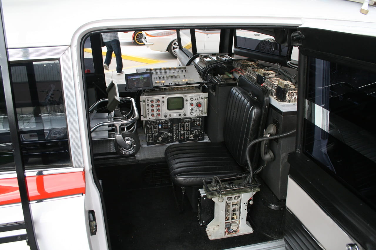 ECTO-1, la ambulancia de Cazafantasmas en el SEMA