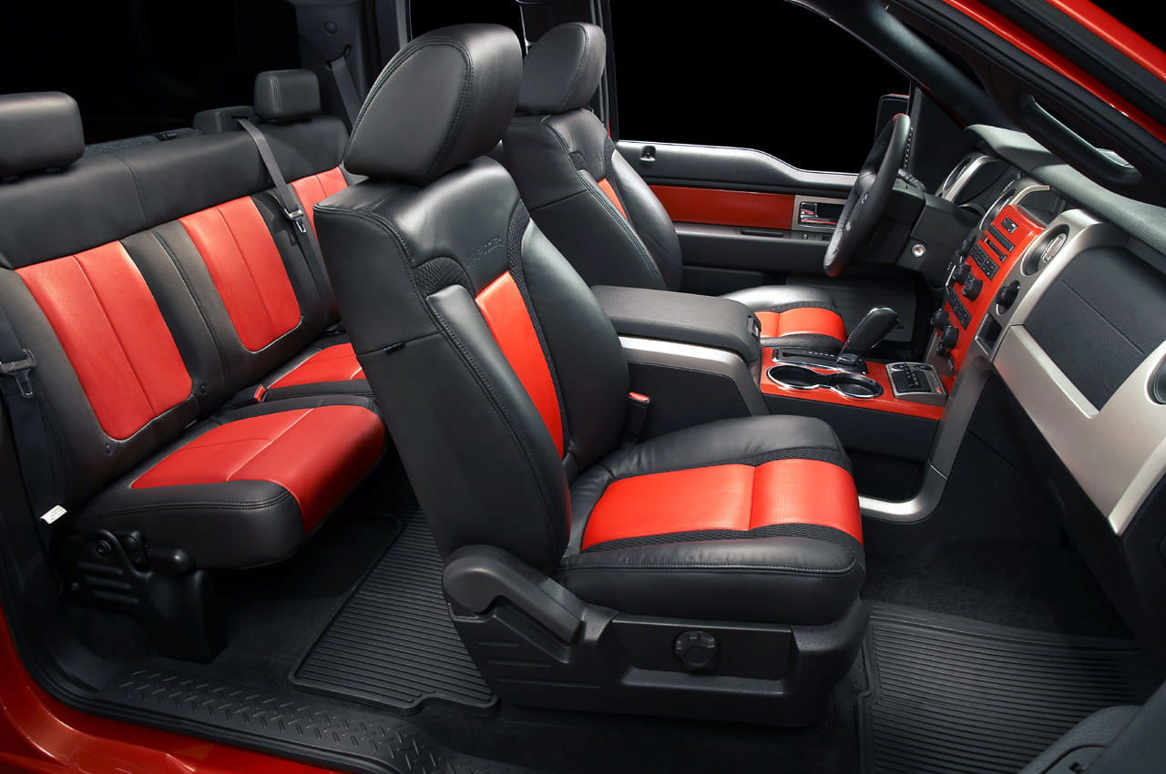 Ford F-150 SVT Raptor - Interior 4