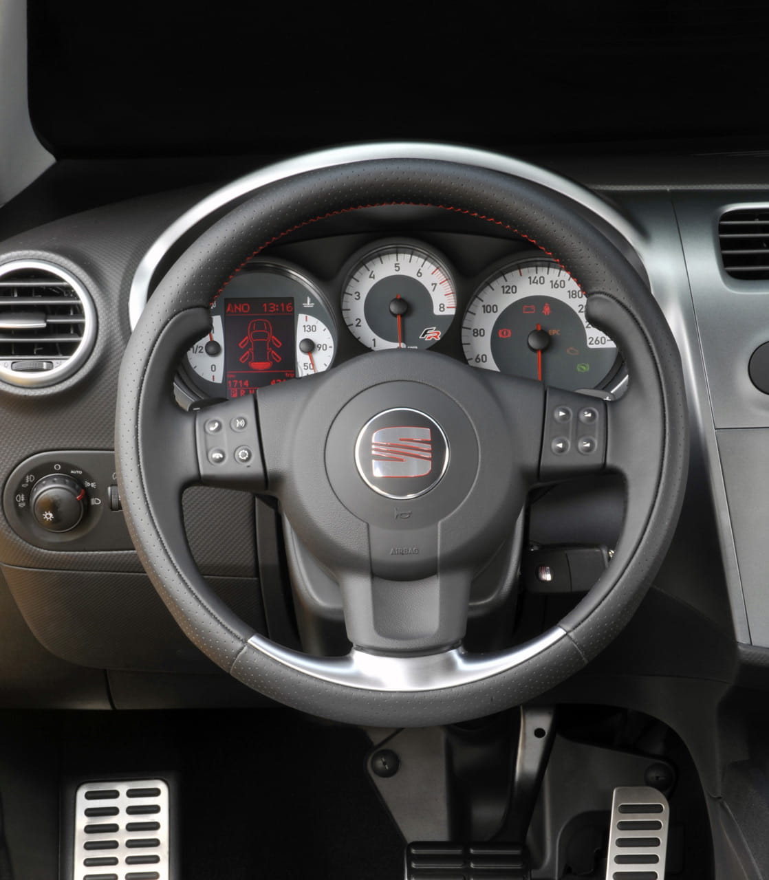 seat-leon-linea-r-32