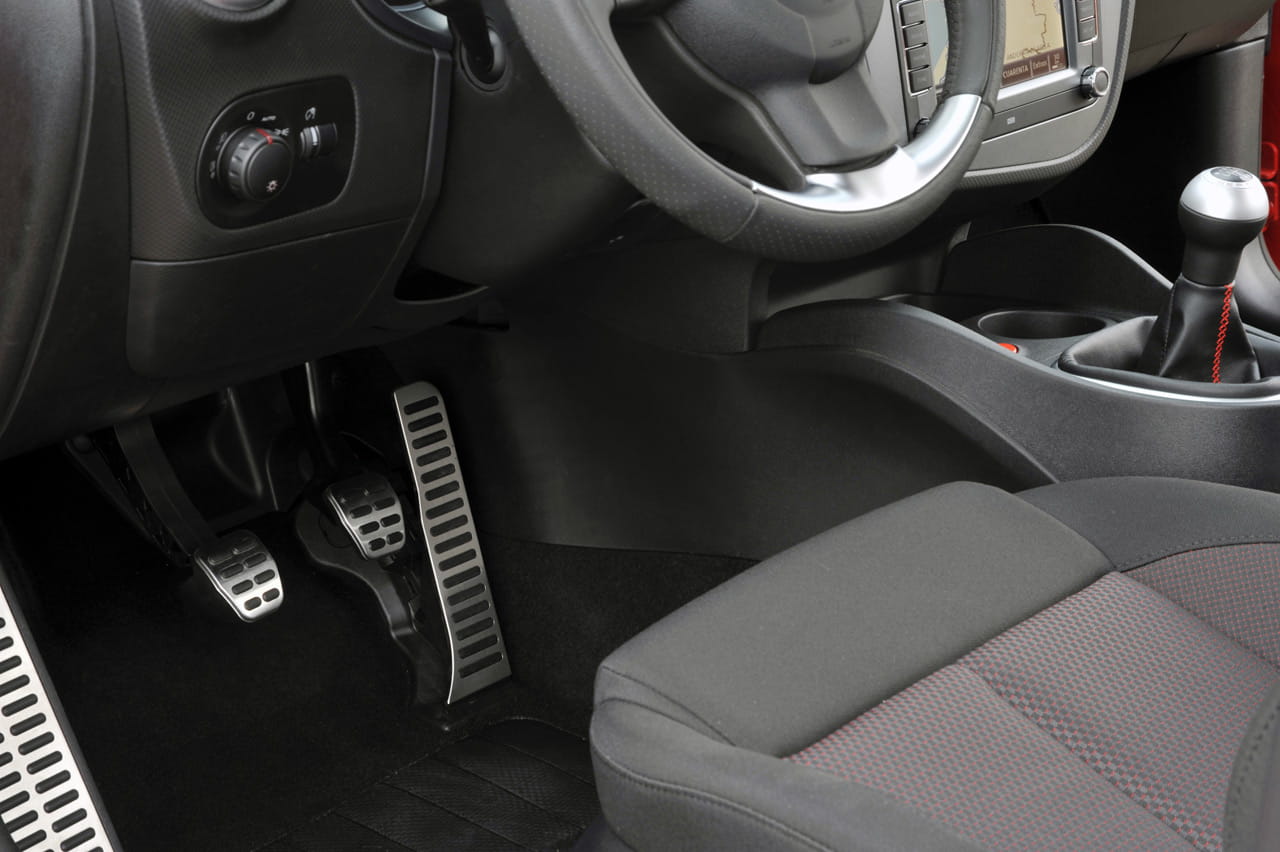 seat-leon-linea-r-33
