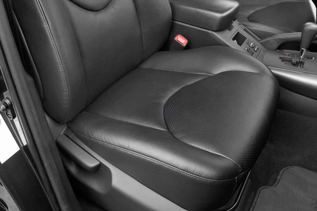 Toyota RAV4 2009 - Interior 2