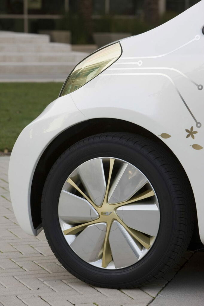 Toyota iQ FT-EV Concept