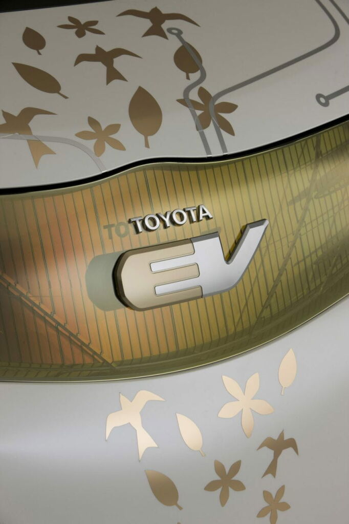 Toyota iQ FT-EV Concept