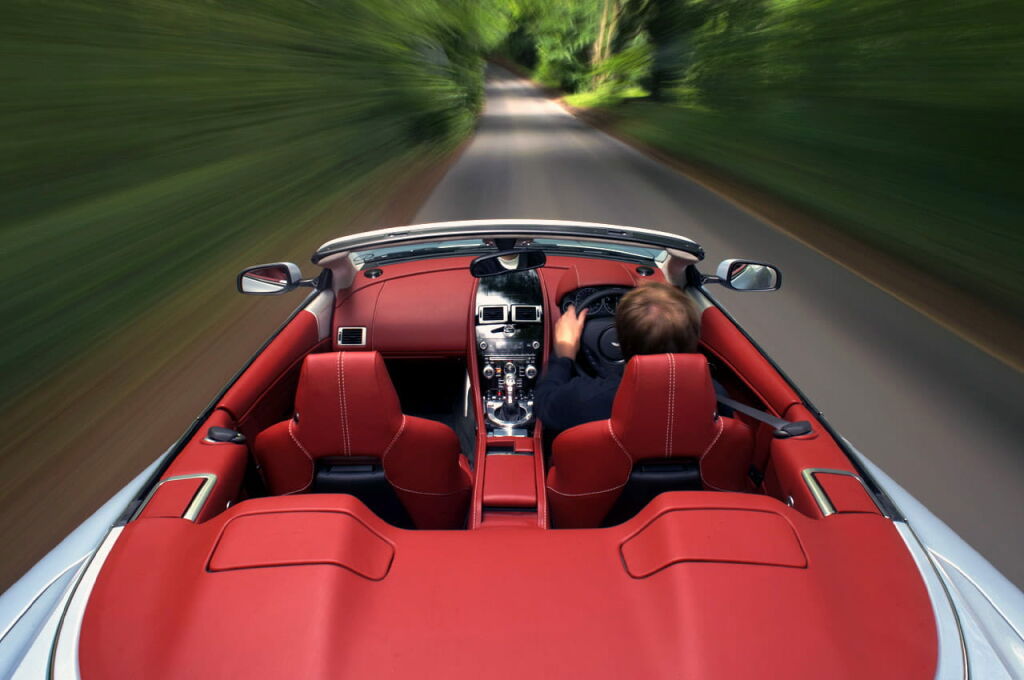 Aston Martin DBS Volante