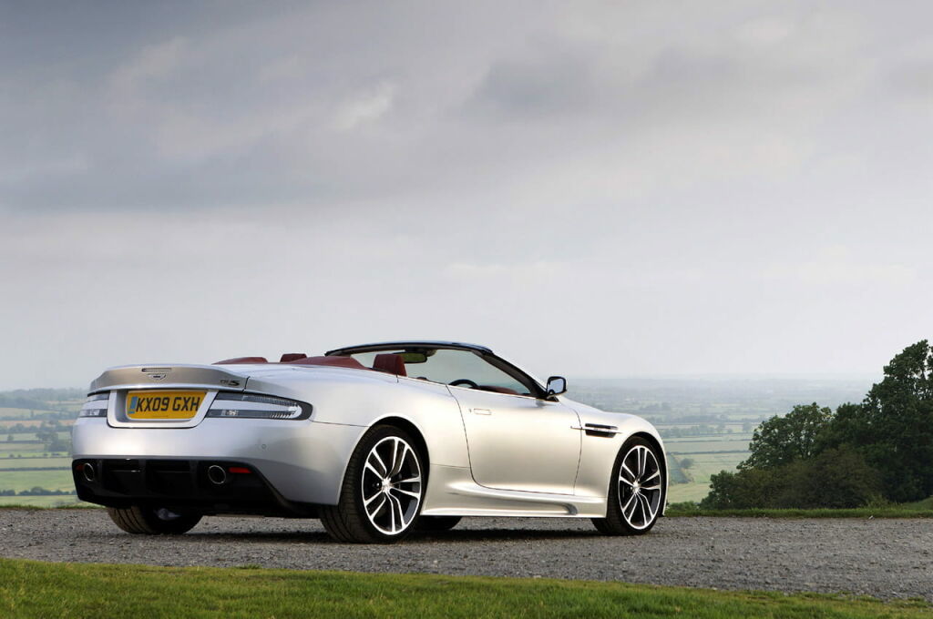 Aston Martin DBS Volante