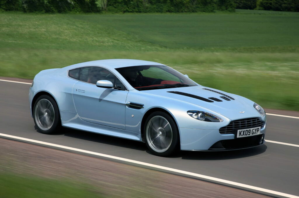 Aston Martin V12 Vantage