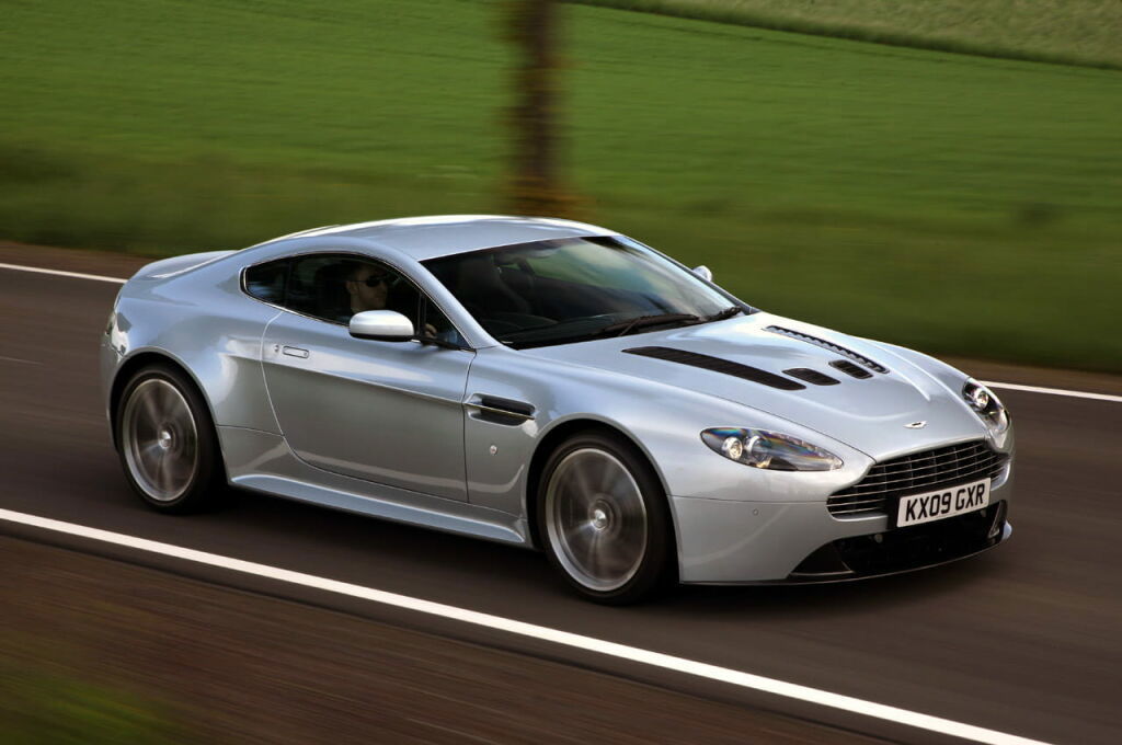 Aston Martin V12 Vantage