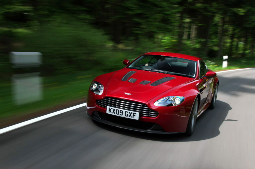 Aston Martin V12 Vantage