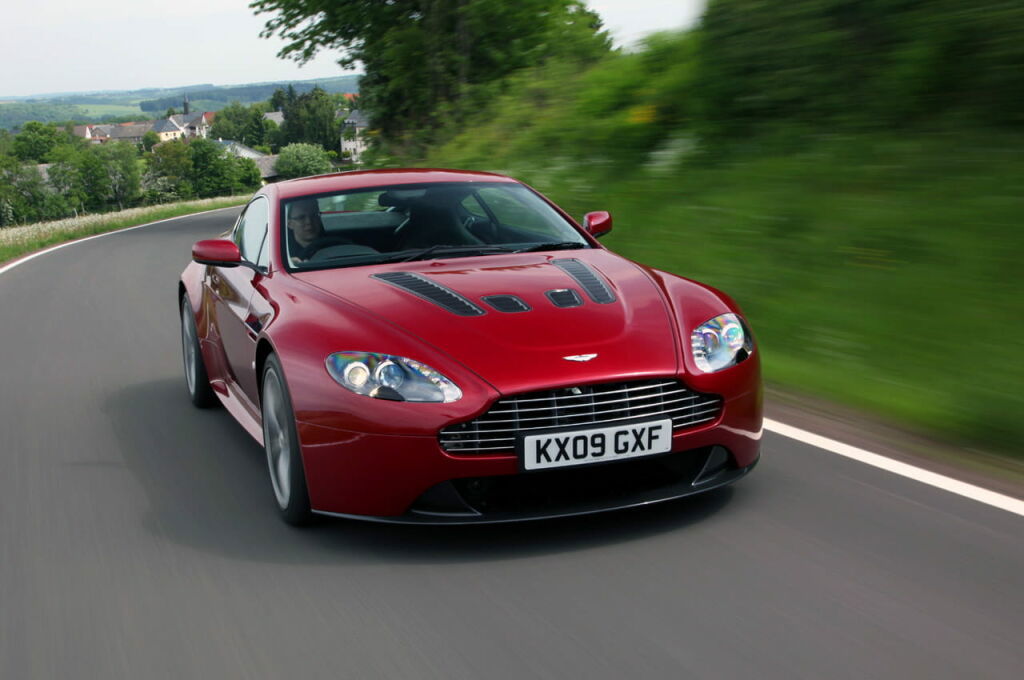Aston Martin V12 Vantage