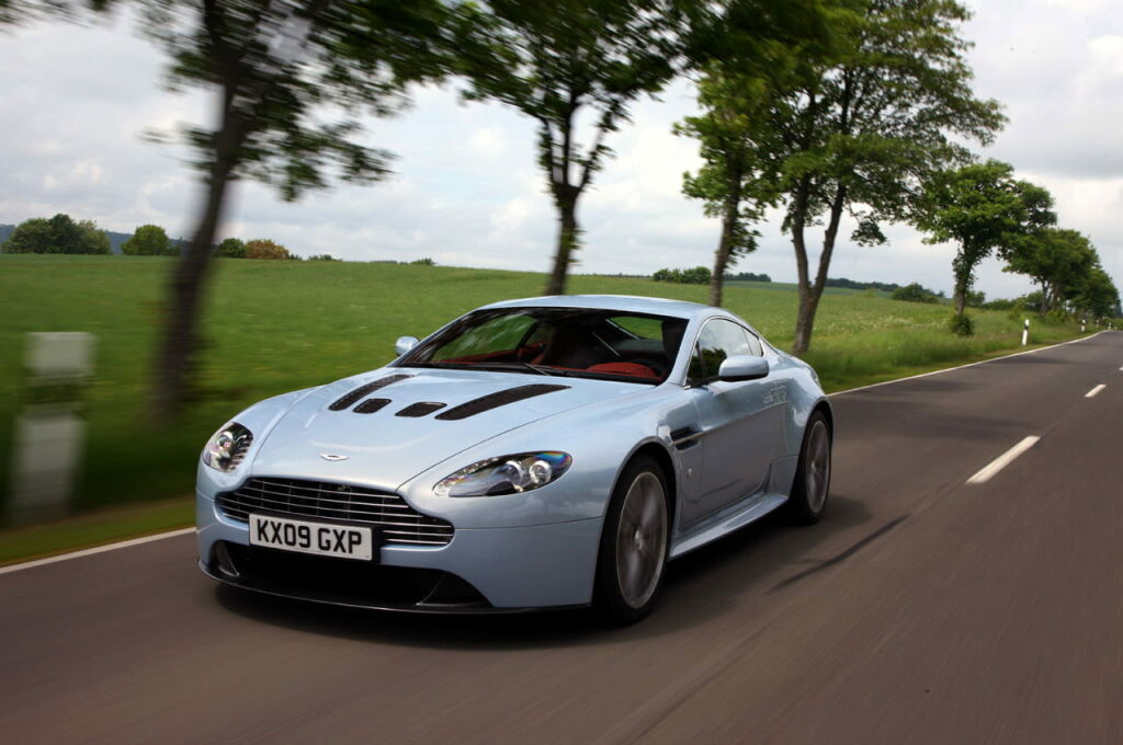 Aston Martin V12 Vantage