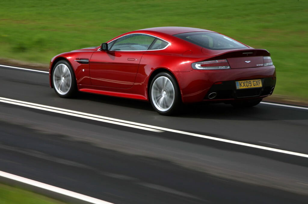 Aston Martin V12 Vantage