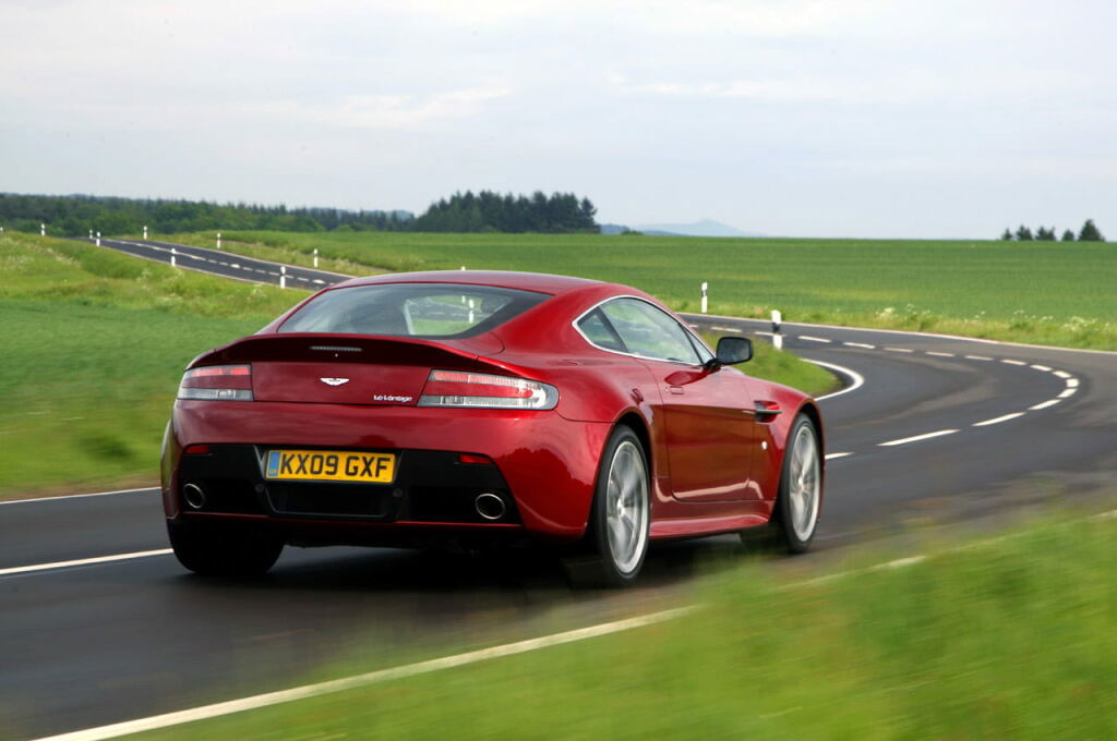 Aston Martin V12 Vantage