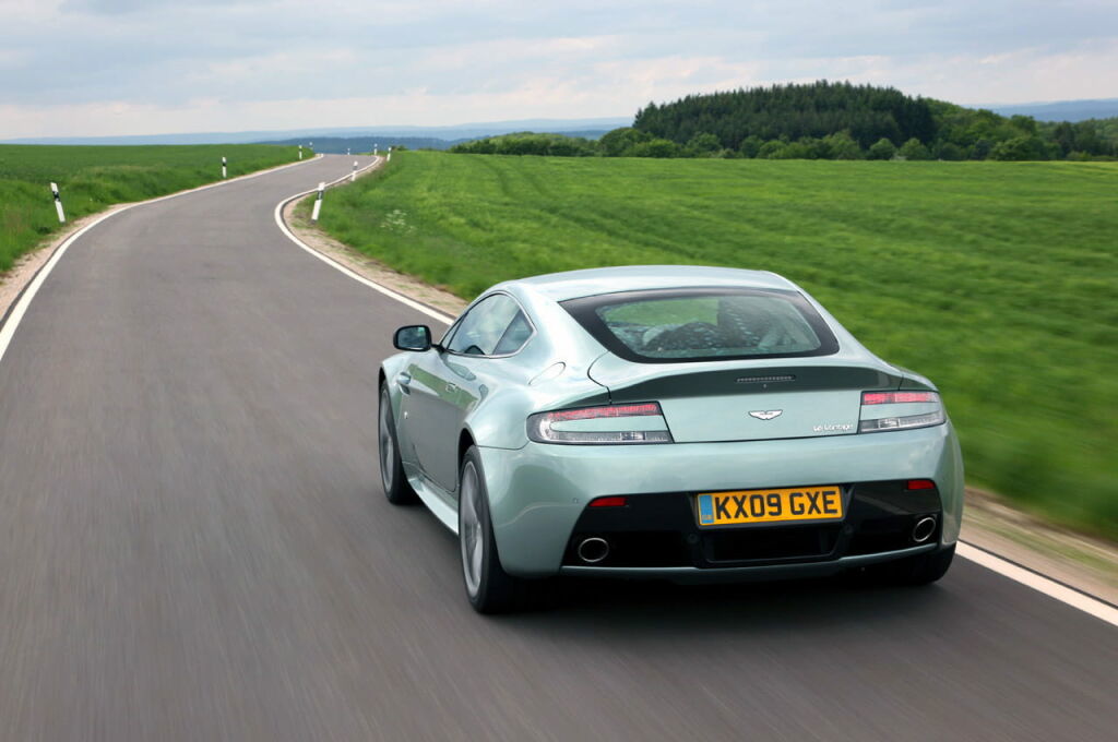 Aston Martin V12 Vantage
