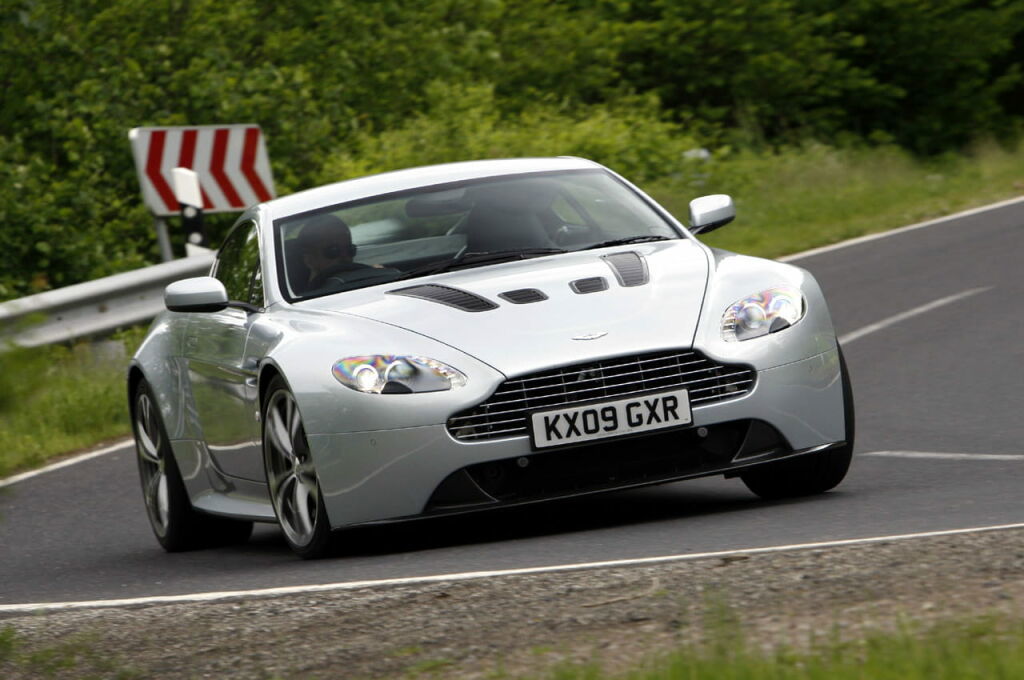Aston Martin V12 Vantage