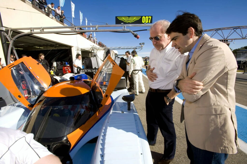aston-martin-racing-2009-lmp11