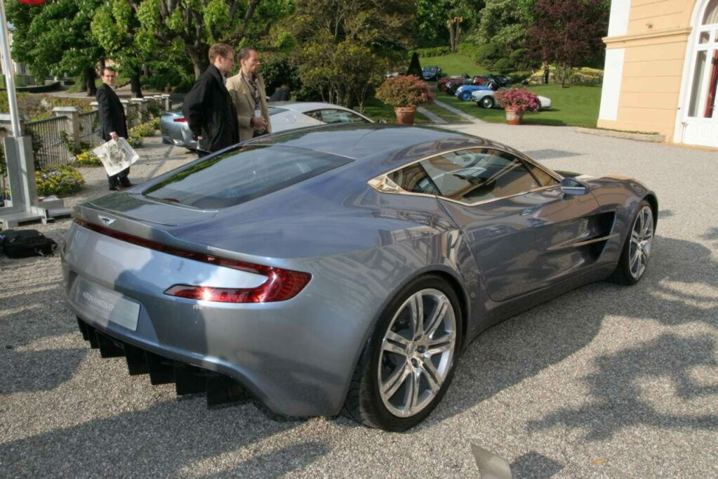 aston-martin-one-77-a-villa-deste_1-1024x682.jpg