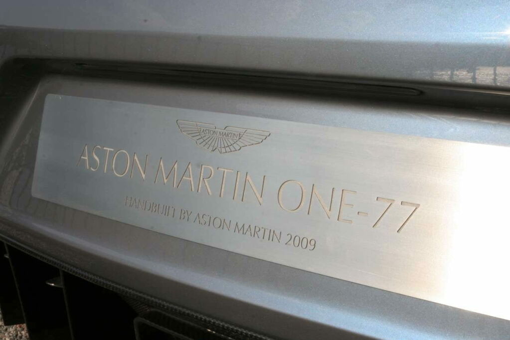 aston-martin-one-77-a-villa-deste_14-1024x682.jpg