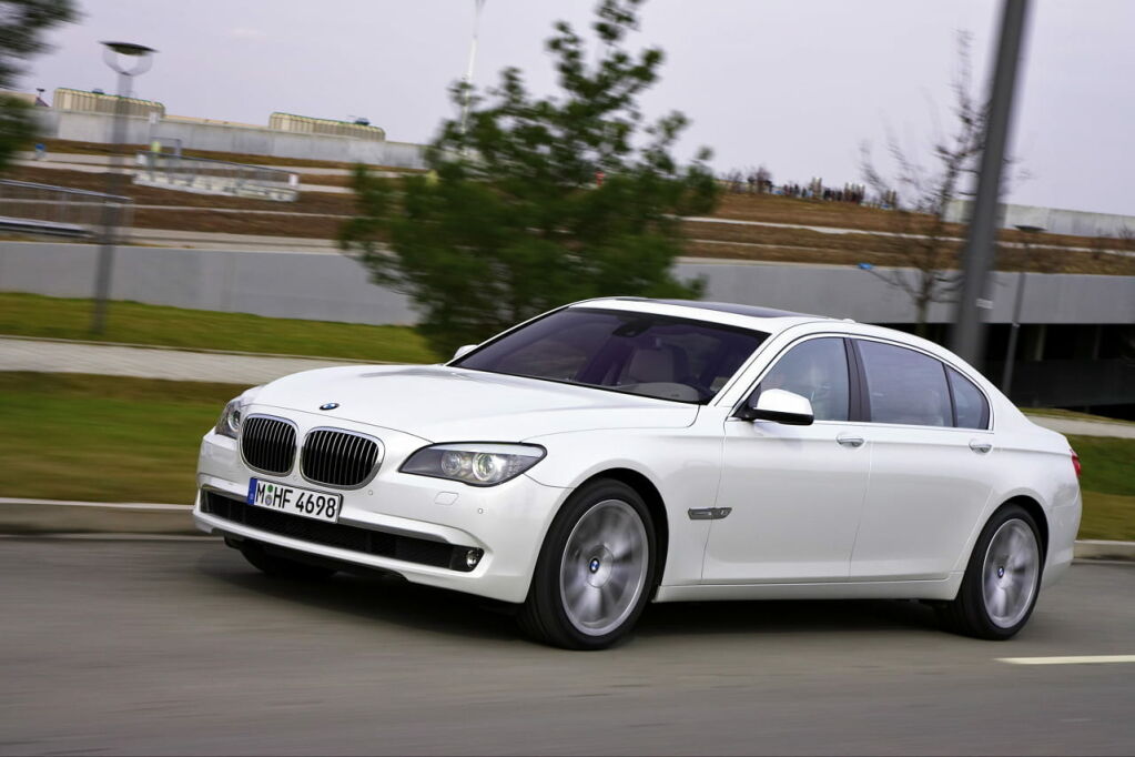 bmw-760i-760li-10
