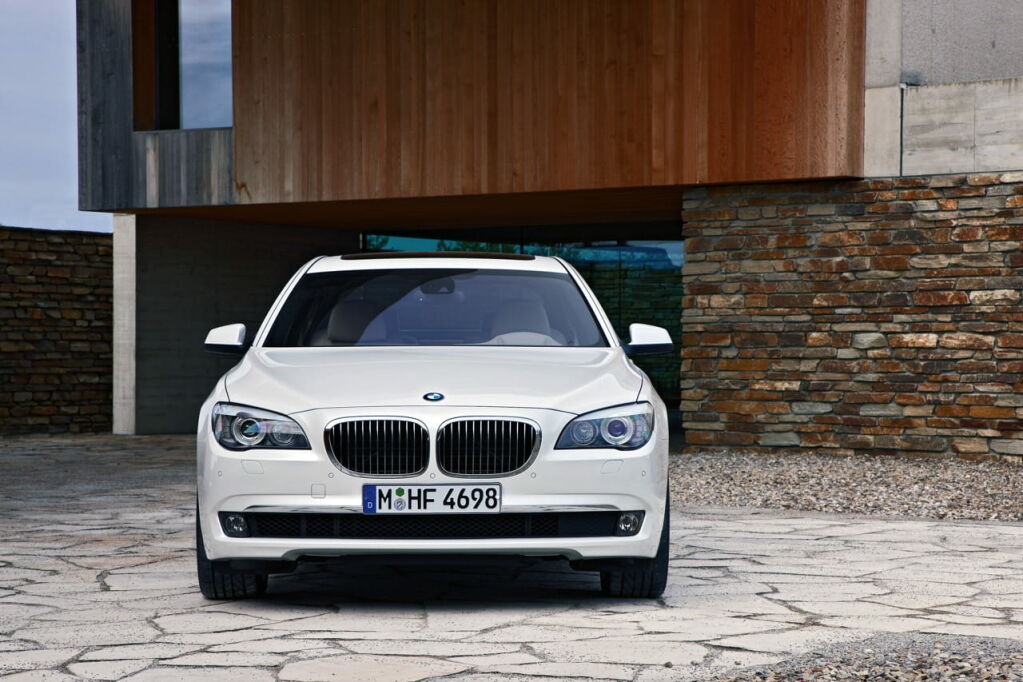 bmw-760i-760li-14