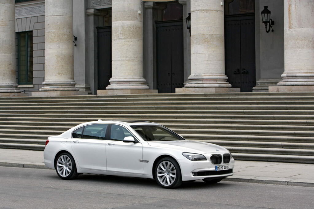bmw-760i-760li-4