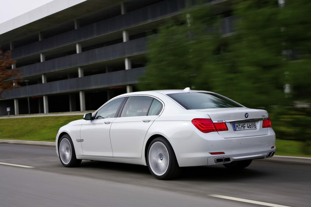 bmw-760i-760li-9