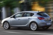 opel-astra-2010-7
