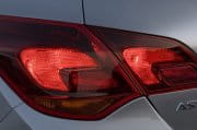 opel-astra-2010-9