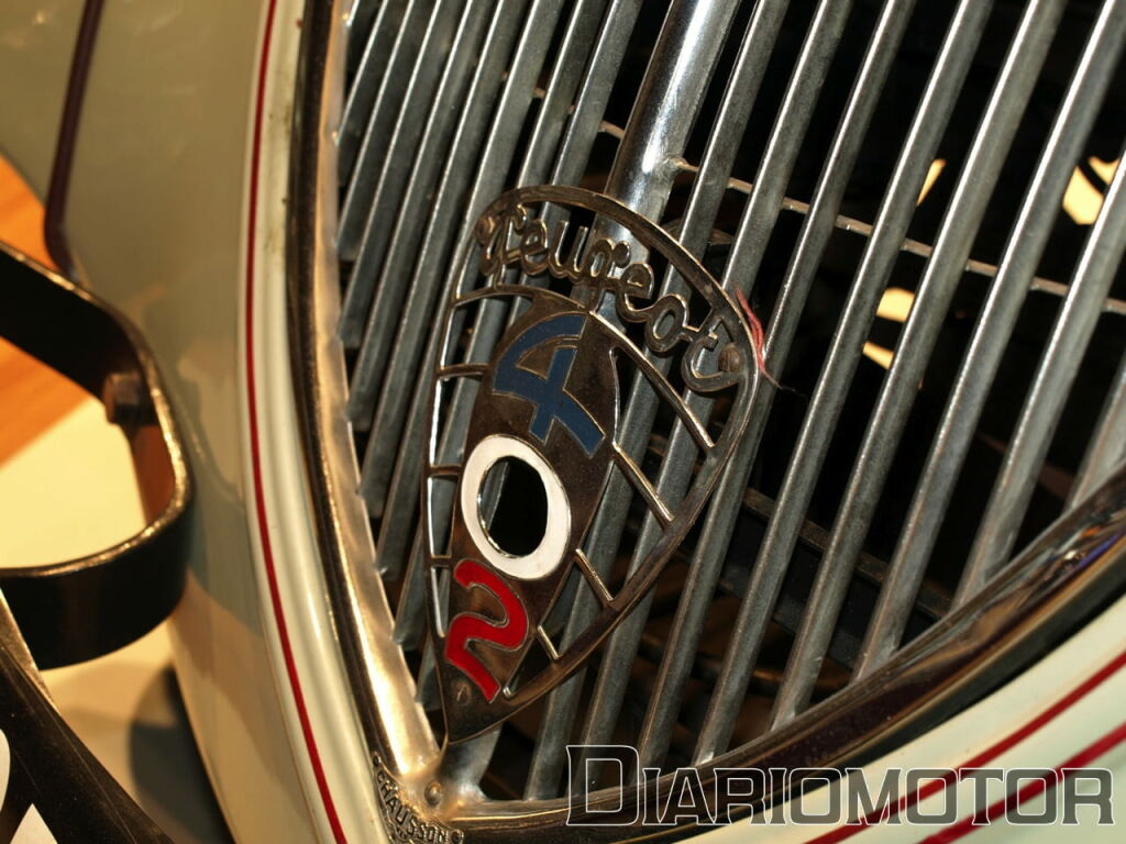 Peugeot 402 en el Salón de Barcelona