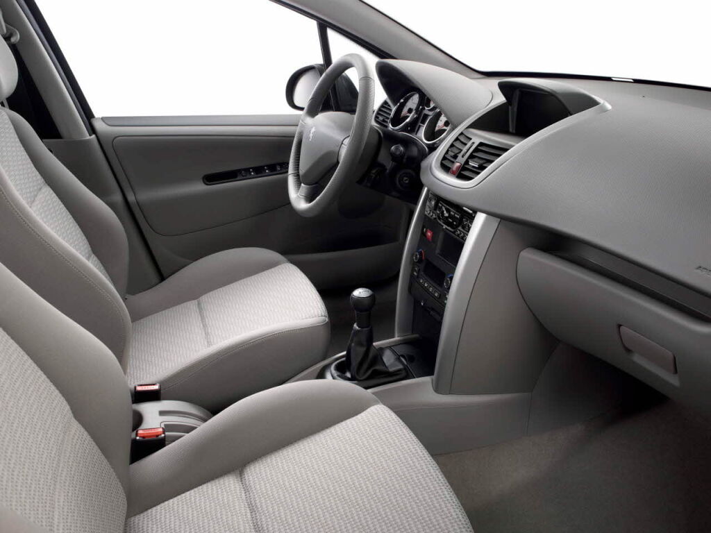 Peugeot 207 2010