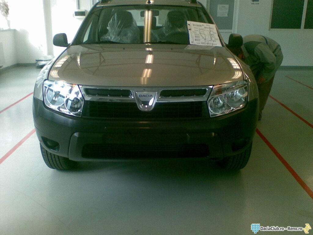 Dacia SUV, fotos espía