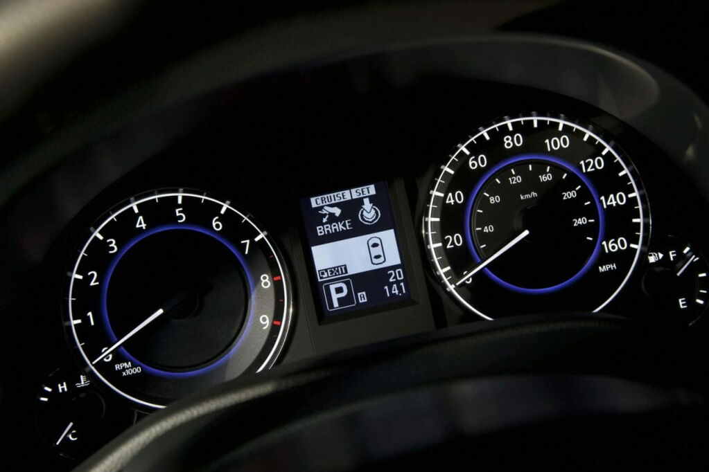 infiniti-m-2011-29