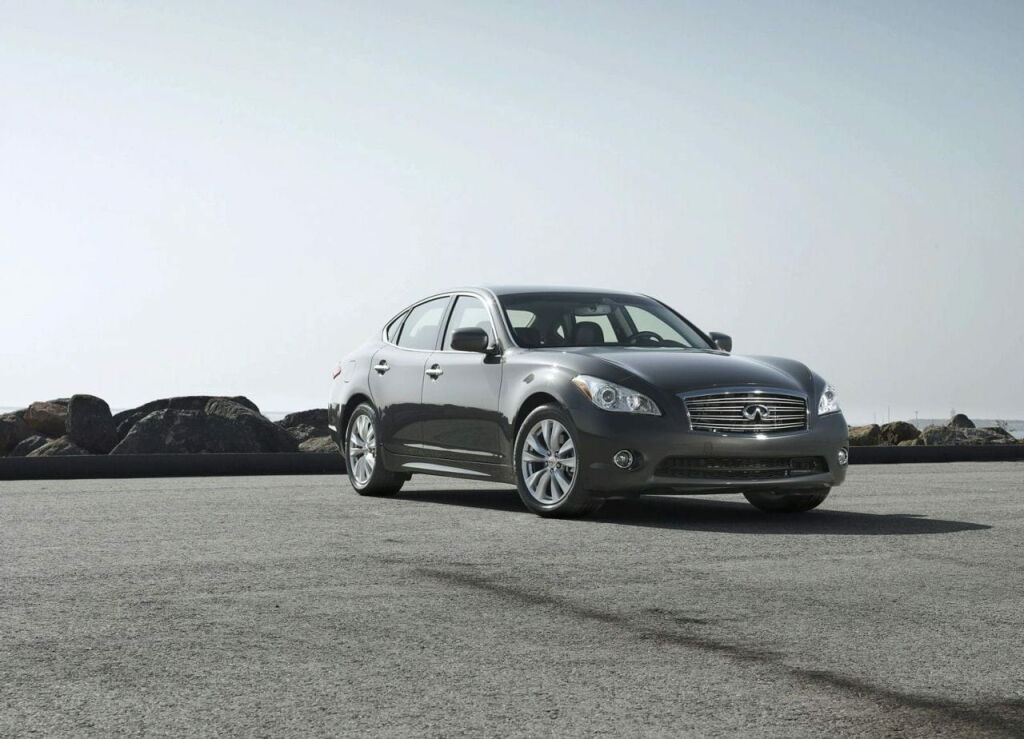 infiniti-m-2011-4