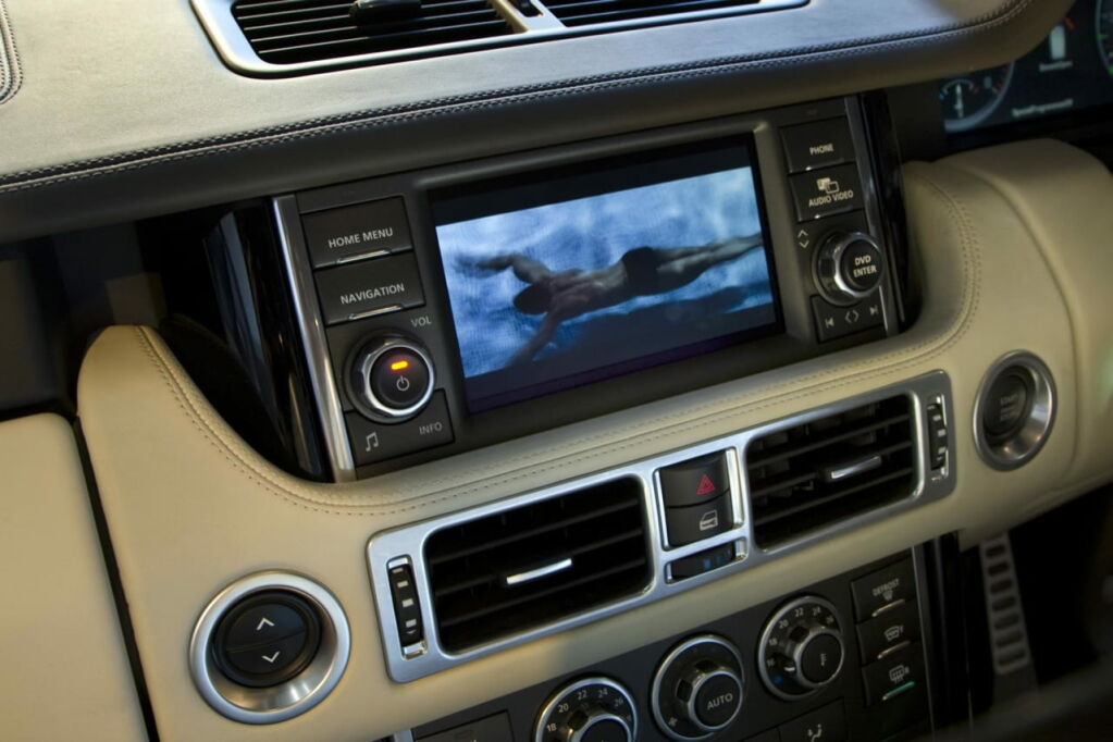 Pantalla táctil de doble visión para el Range Rover