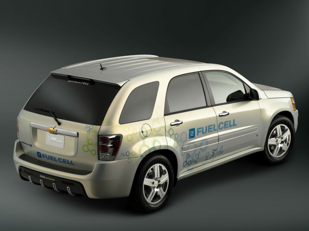 Chevrolet-Equinox-Fuel-Cell-14