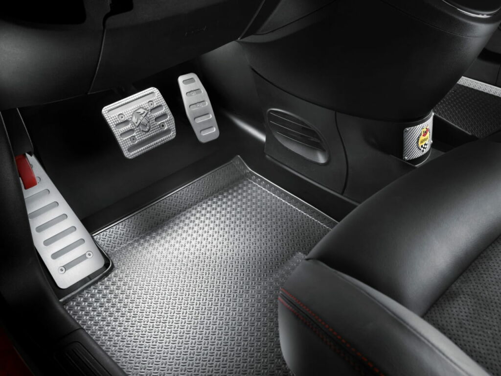 Abarth 500 695 Tributo Ferrari (Frankfurt 2009)
