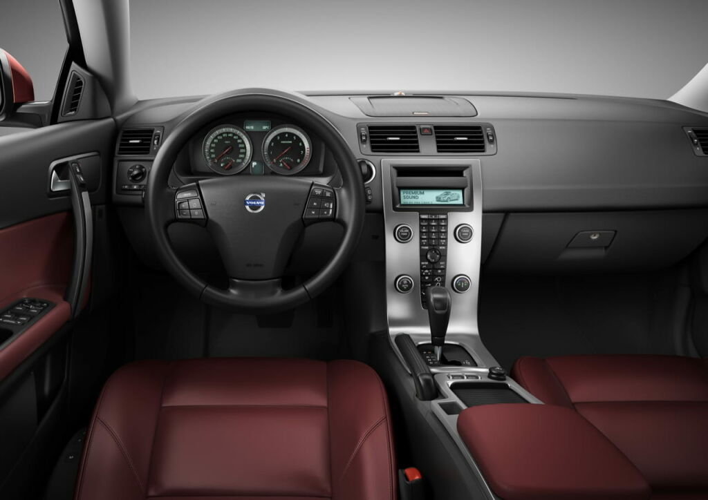 Volvo C70 2010