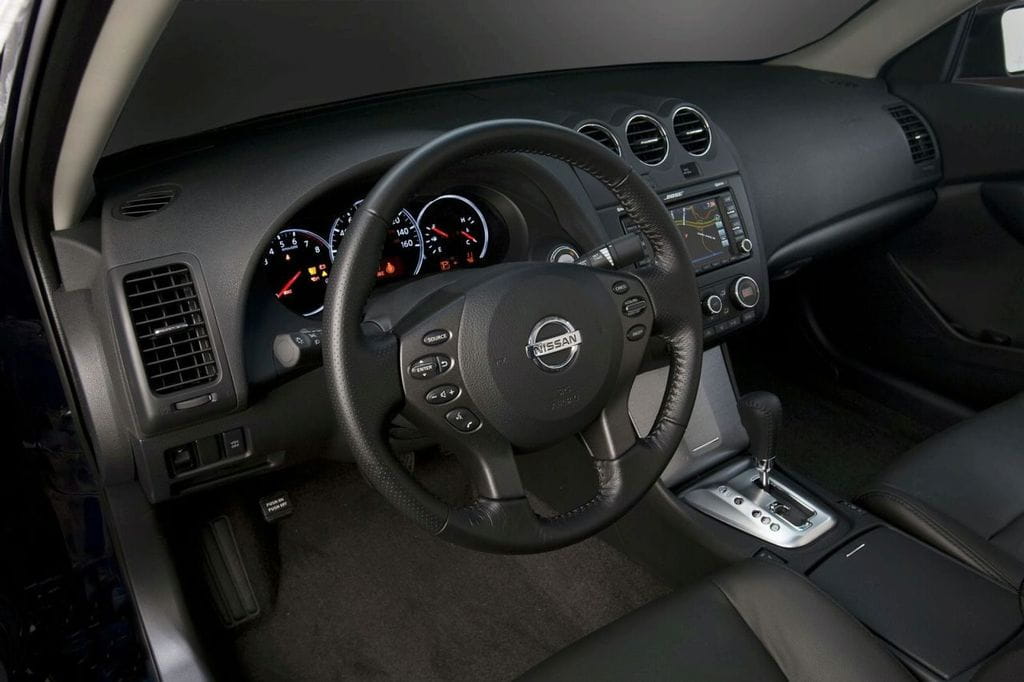 Nissan Altima 2010