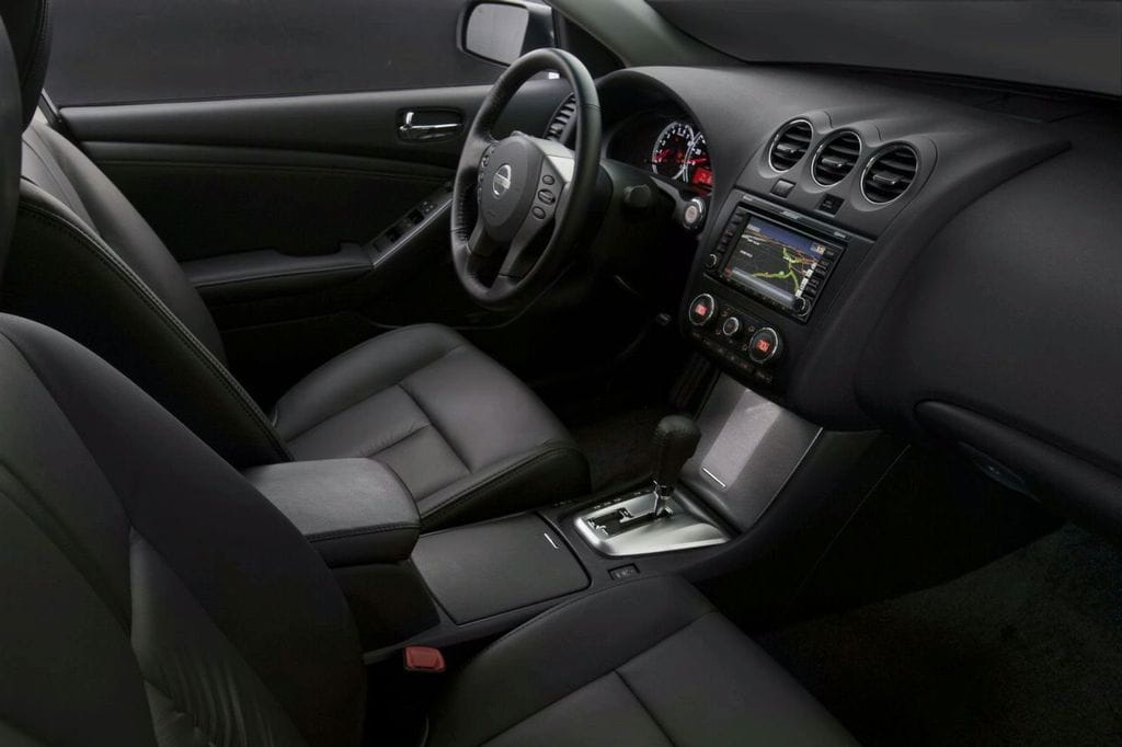 Nissan Altima 2010