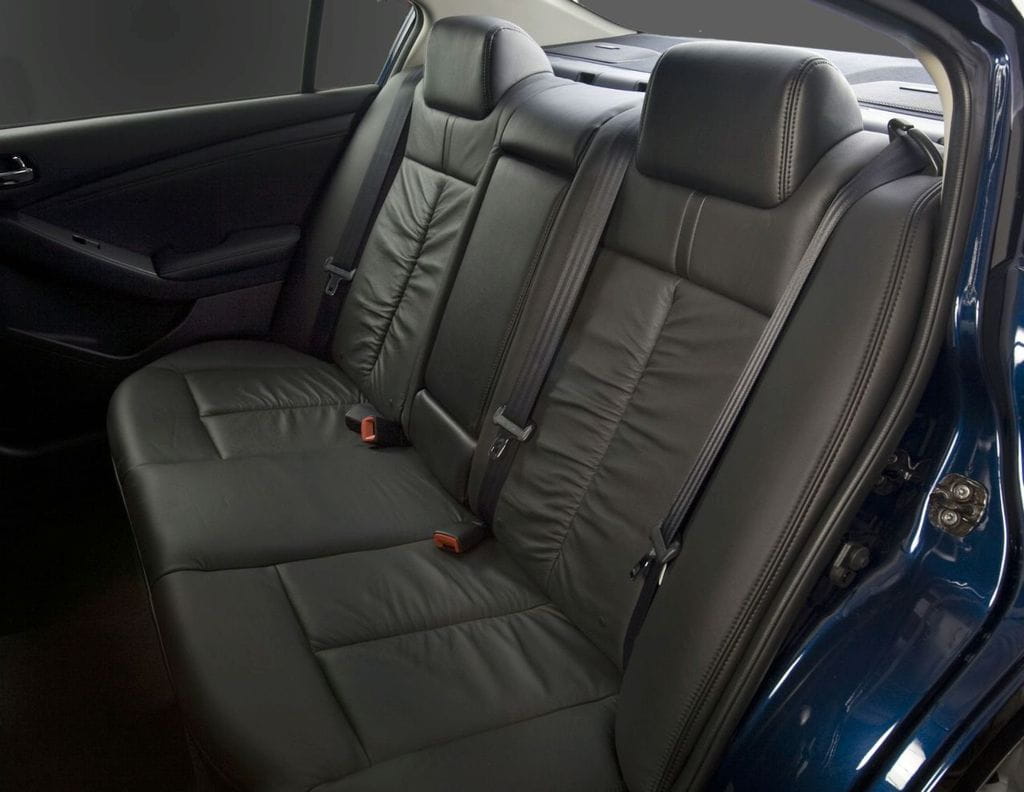 Nissan Altima 2010