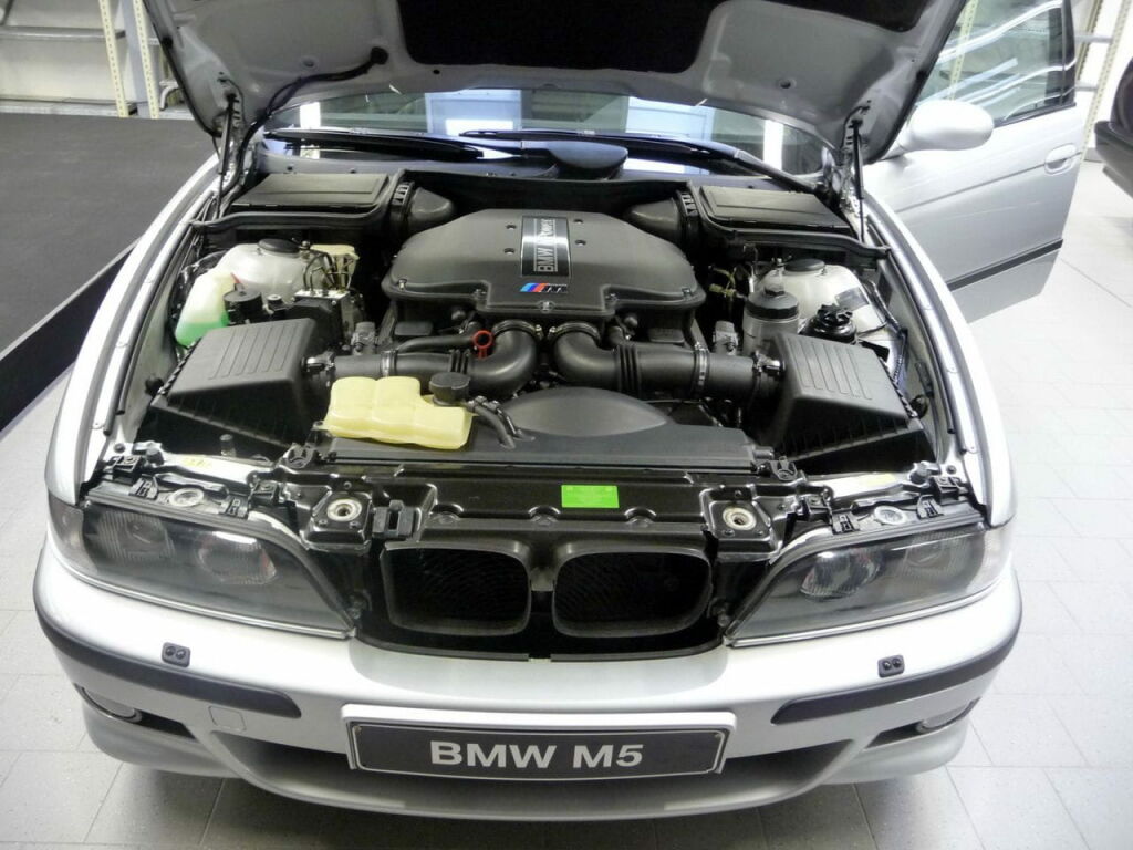 bmw-m5-e39-touring-2