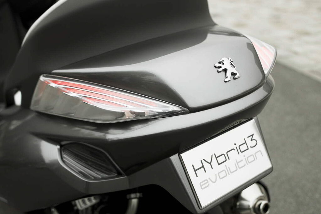 Peugeot Concept HYbrid3 Evolution