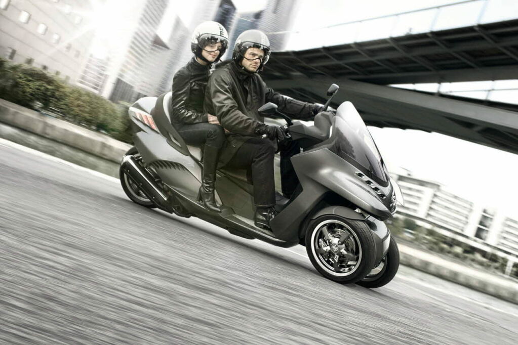 Peugeot Concept HYbrid3 Evolution