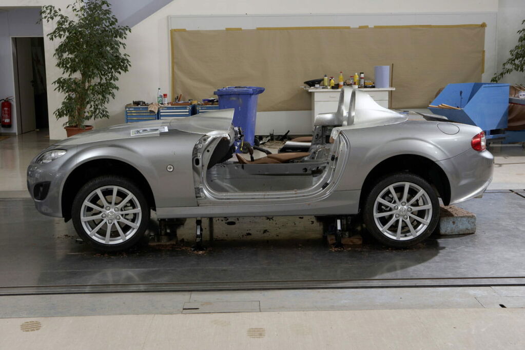 Cómo se construye el Mazda MX-5 Superlight Concept